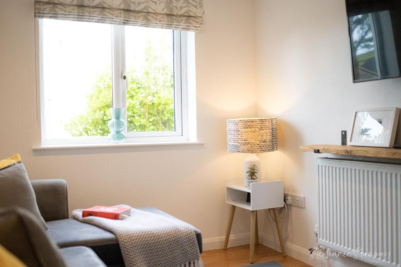 The Lookout, Modern Home From Home, Sleeps 5, With Private Parking & Outside Terrace St Ives エクステリア 写真