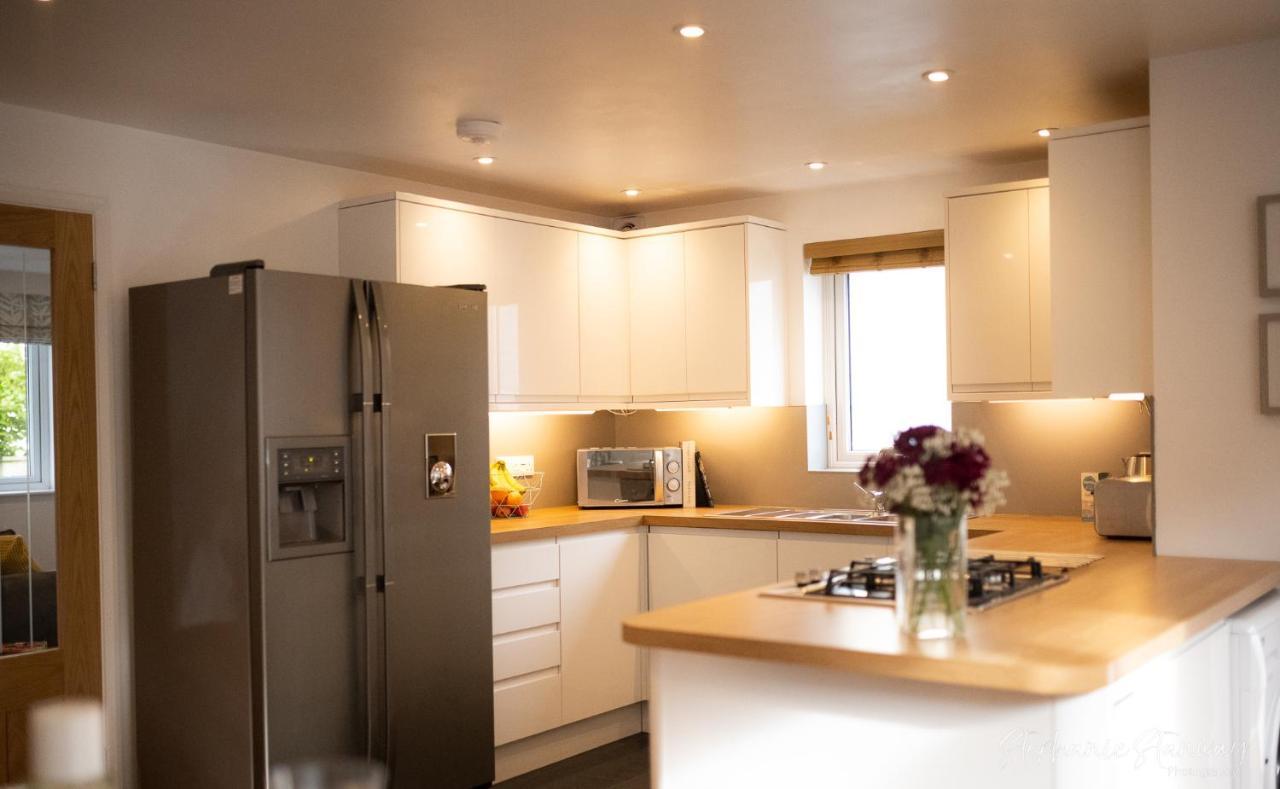 The Lookout, Modern Home From Home, Sleeps 5, With Private Parking & Outside Terrace St Ives エクステリア 写真