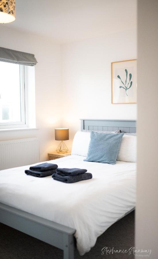 The Lookout, Modern Home From Home, Sleeps 5, With Private Parking & Outside Terrace St Ives エクステリア 写真